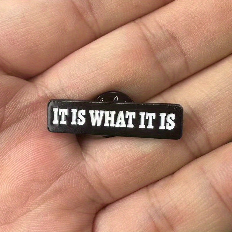Broche avec citation de lettre - Vintage Fashion Quotes avis et prix